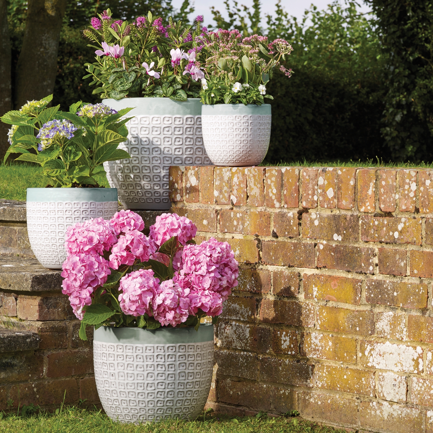 Laura Ashley White and Duck Egg Pelham Planter (4 sizes): D20cm x H18cm -  LAP08A - Laura Ashley - Riverhill Garden Supplies